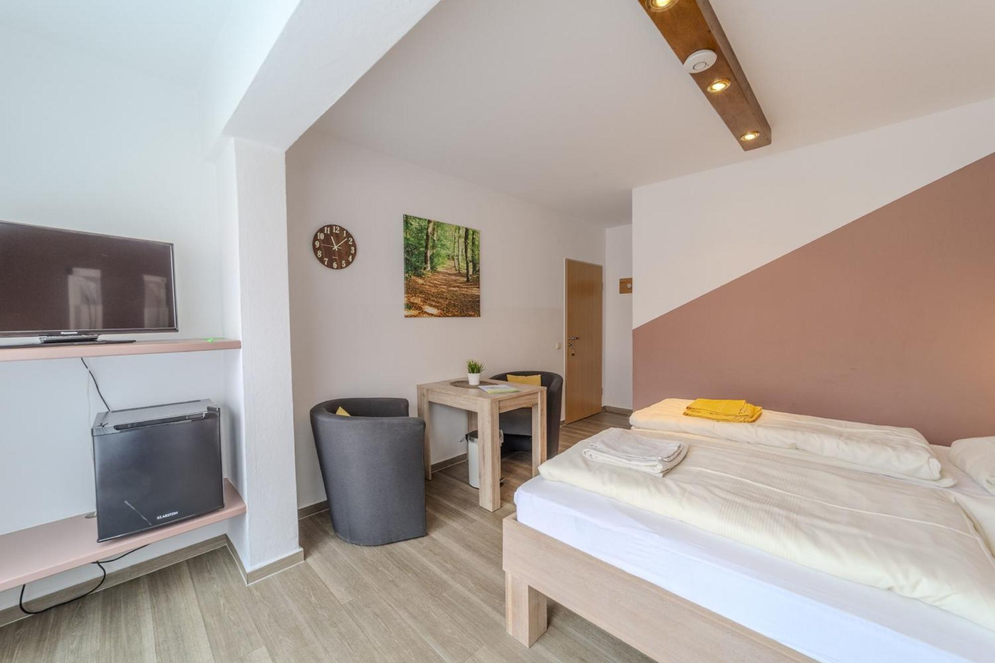 Familienhof Bruening - Doppelzimmer Waldesruh II Meppen Buitenkant foto